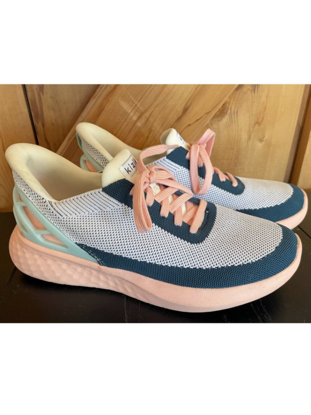 Kizik Athens Bahama Women's Sz 8 White Blue Pink Comfort Shoes